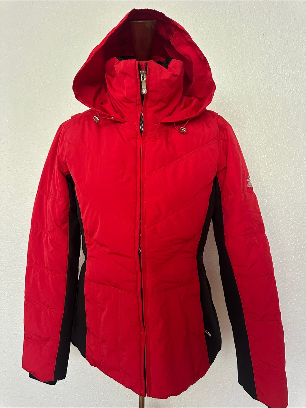 ZeroXposur Women's Red and Black Hooded/hidden Ski Jacket size small